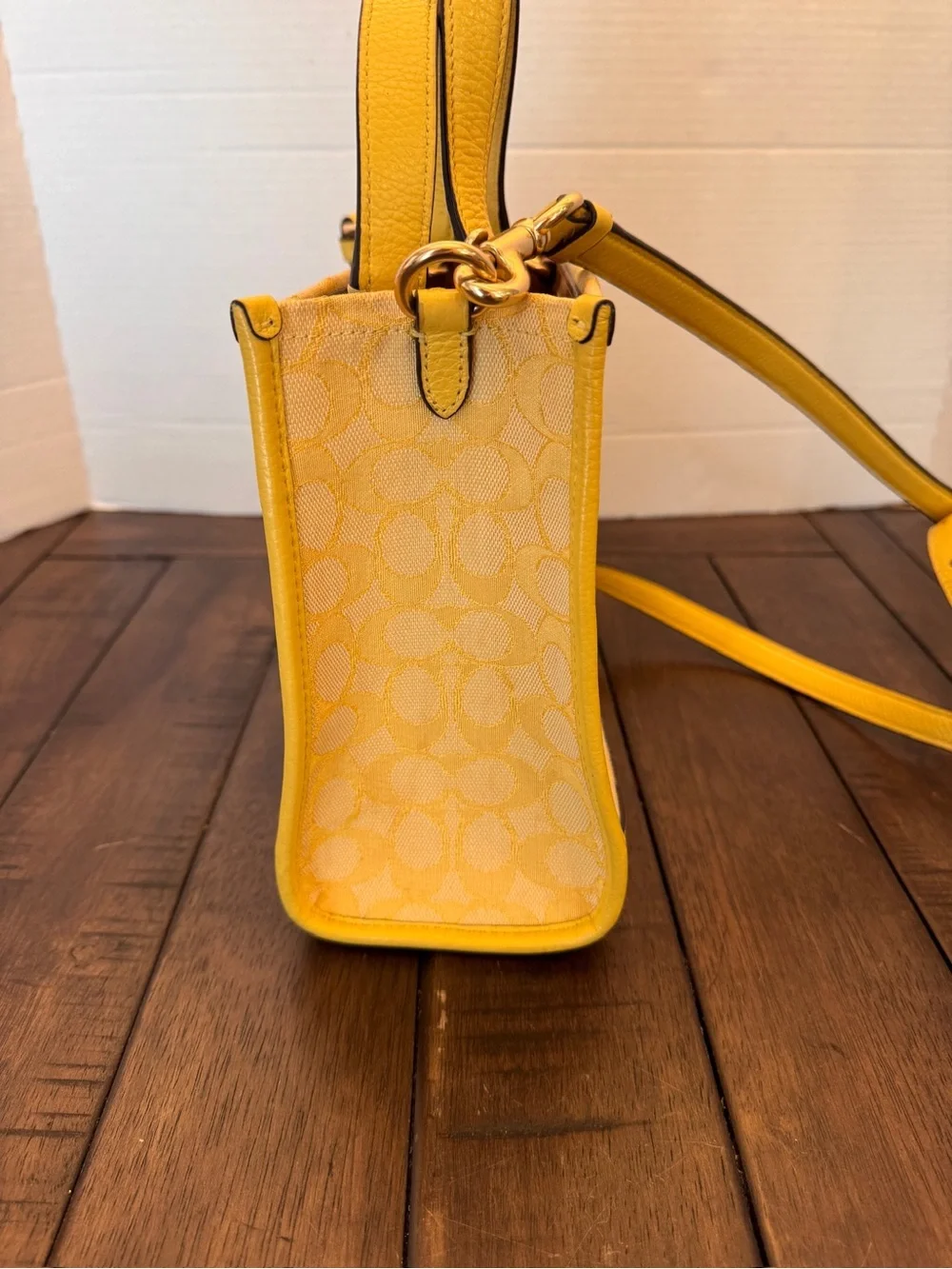 Coach Dempsey Tote 22” Signature C Jacquard Yellow Double Handle Shoulder Purse - Picture 9 of 15
